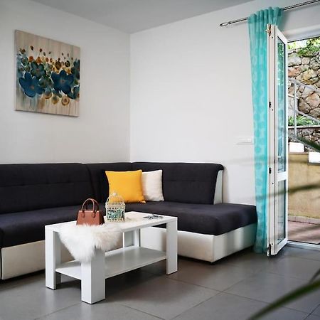 Wave N' Sea Apartment With A Private Pool Ντουμπρόβνικ Εξωτερικό φωτογραφία