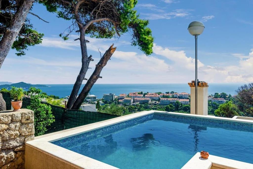 Wave N' Sea Apartment With A Private Pool Ντουμπρόβνικ Εξωτερικό φωτογραφία