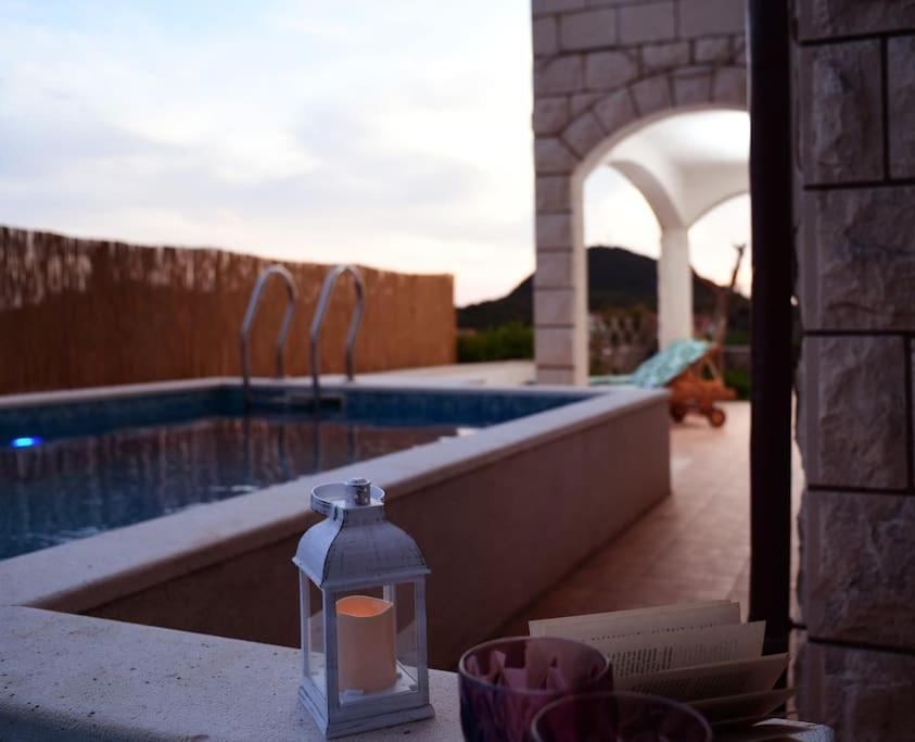 Wave N' Sea Apartment With A Private Pool Ντουμπρόβνικ Εξωτερικό φωτογραφία