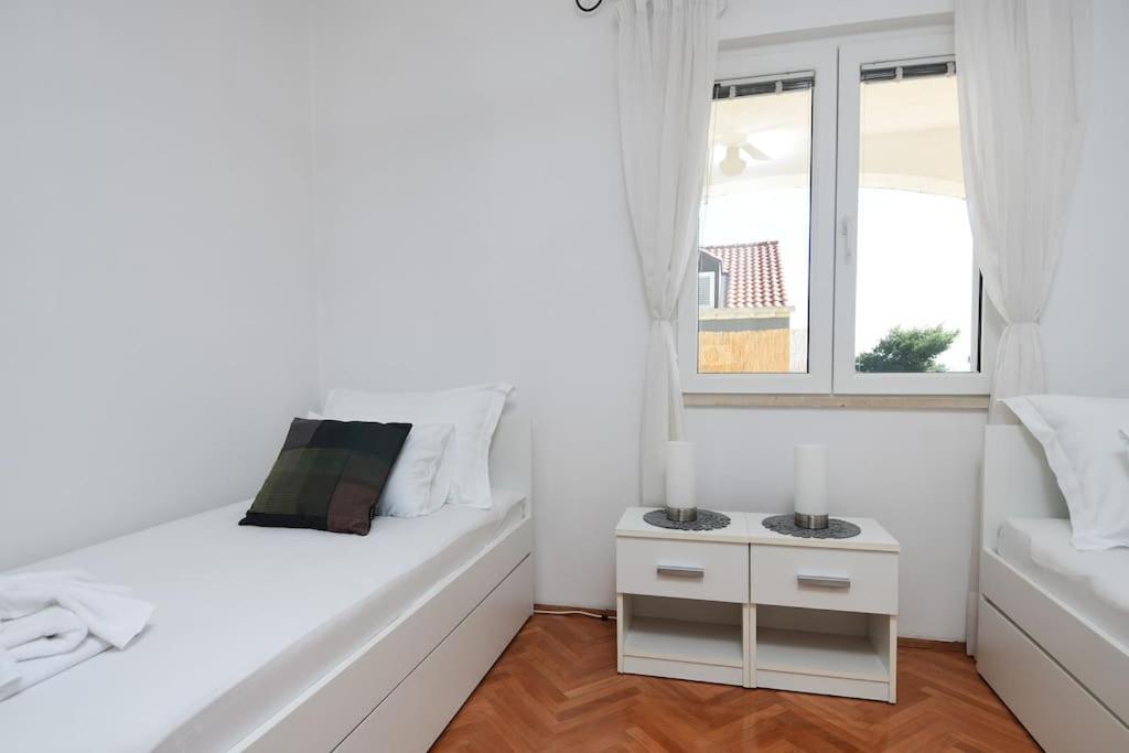 Wave N' Sea Apartment With A Private Pool Ντουμπρόβνικ Εξωτερικό φωτογραφία