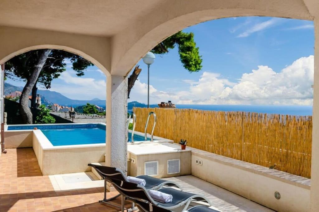Wave N' Sea Apartment With A Private Pool Ντουμπρόβνικ Εξωτερικό φωτογραφία